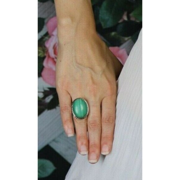 Sterling Silver Large Malachite Ring Size 6 1/4 - Picture 2 of 8